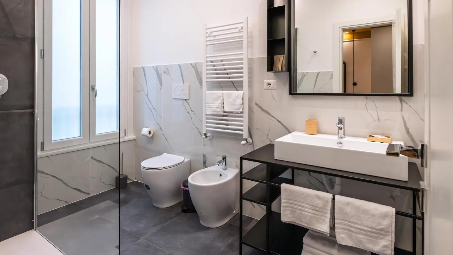 Effe 9 Flaminio Guest House In Rome-Vatican City Italy